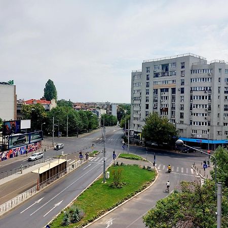 Cozy Apartment In The Center Of Bukarest Exteriör bild