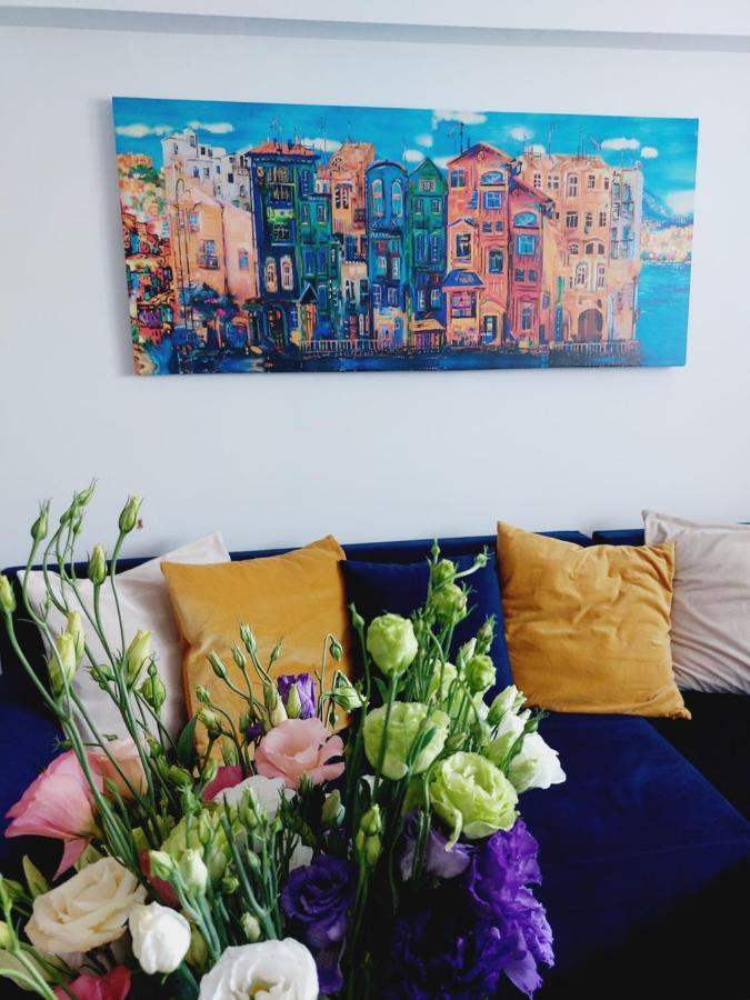 Cozy Apartment In The Center Of Bukarest Exteriör bild