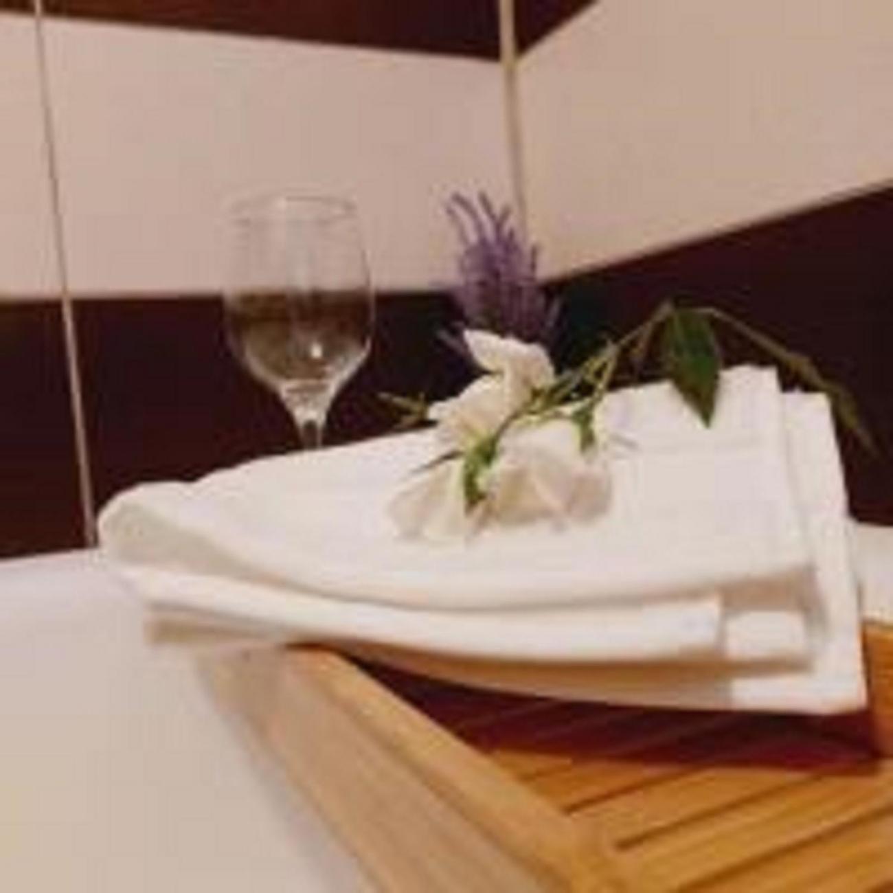 Cozy Apartment In The Center Of Bukarest Exteriör bild