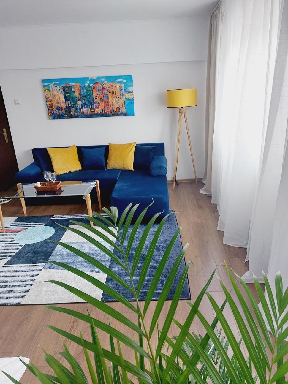 Cozy Apartment In The Center Of Bukarest Exteriör bild